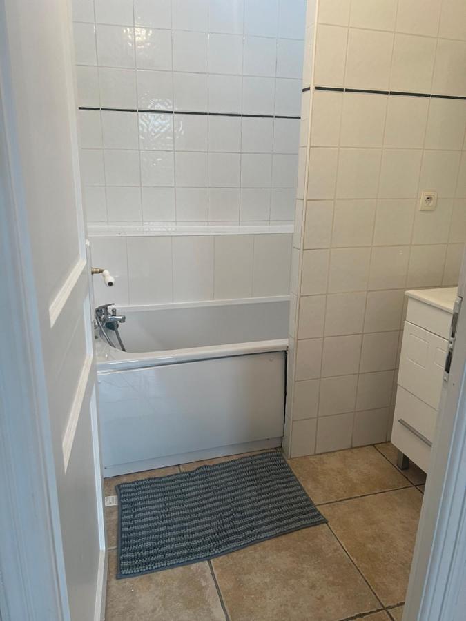 Apartamento Le Relais De Saint Loup 1 A 66 Personnes Montereau-Fault-Yonne Exterior foto